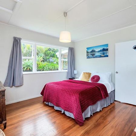 Sunny & Cozy Home Near Western Springs Auckland Exterior photo